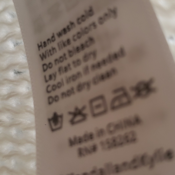 White tank - Picture 4 of 4